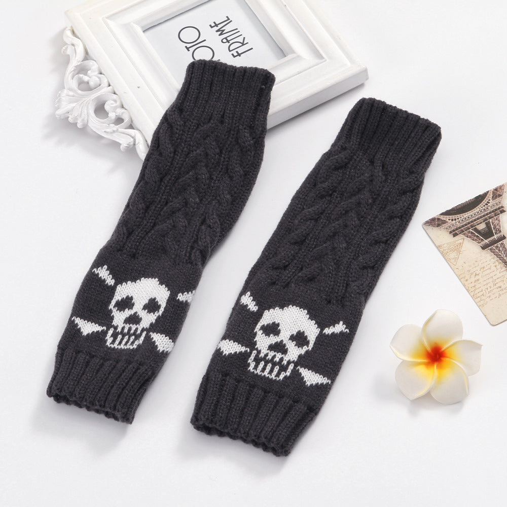 Winter-Ready Skull Gloves – Soft Wool, Bold Style