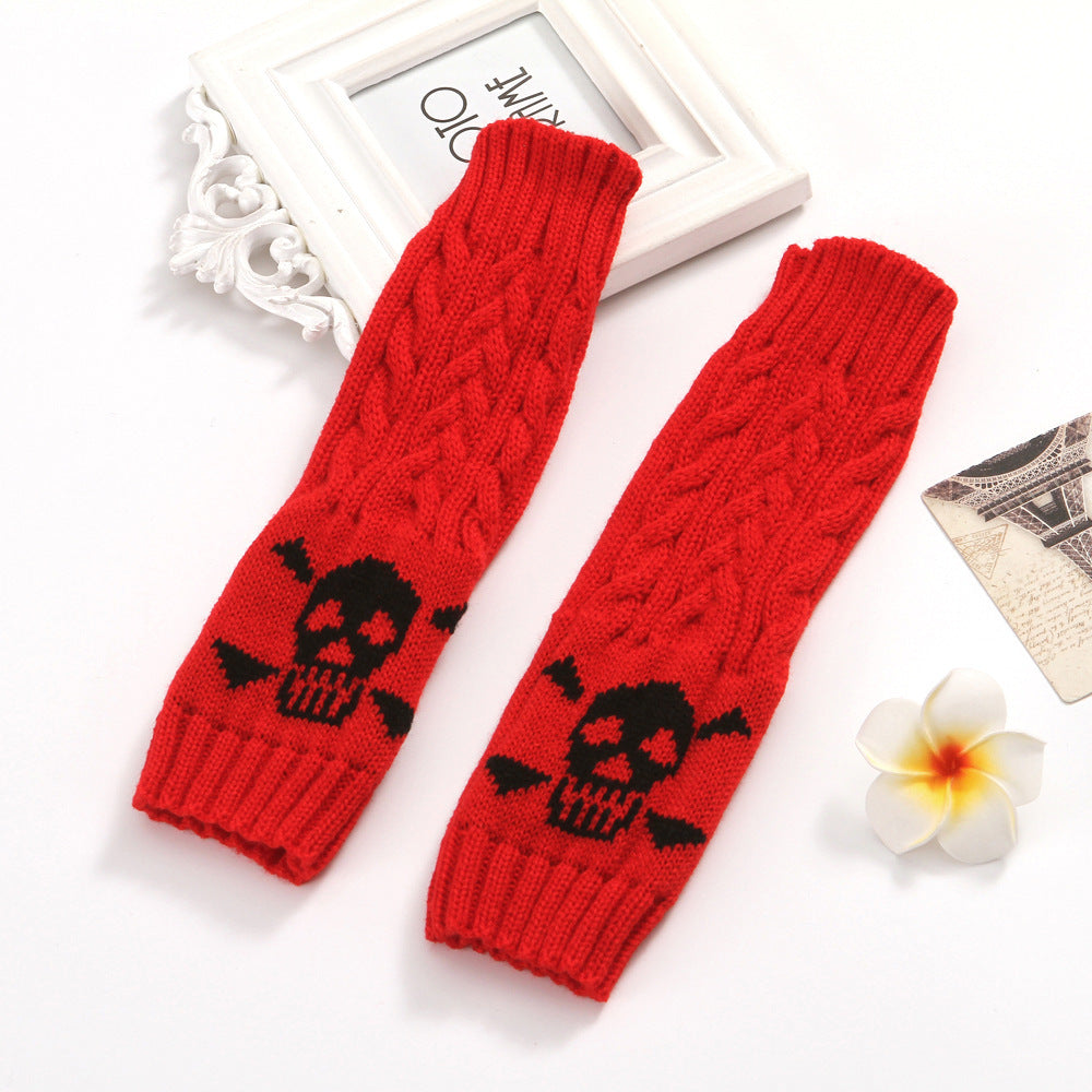 Winter-Ready Skull Gloves – Soft Wool, Bold Style