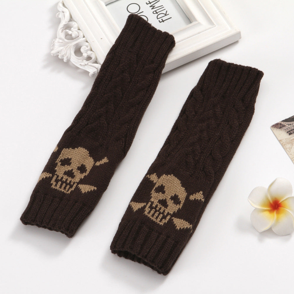 Winter-Ready Skull Gloves – Soft Wool, Bold Style