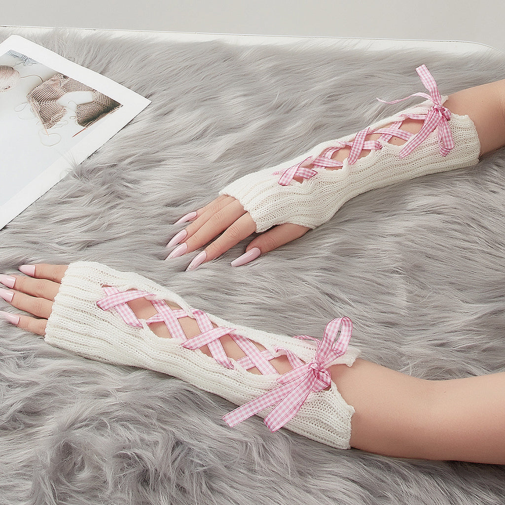 Cozy Strap Gloves for Women – Winter-Ready Warmth